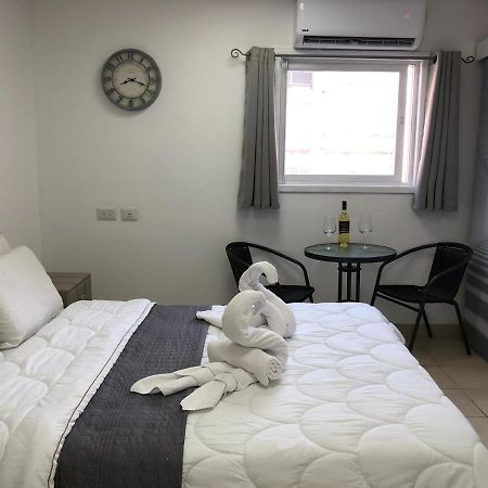 Hotel Room Service Bat Yam Bagian luar foto
